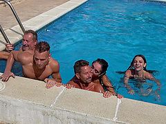 Домашний фетишсекс с лесбиянками по веб камере