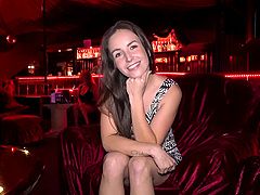 Получает плату в виде денег за секс в автобусе